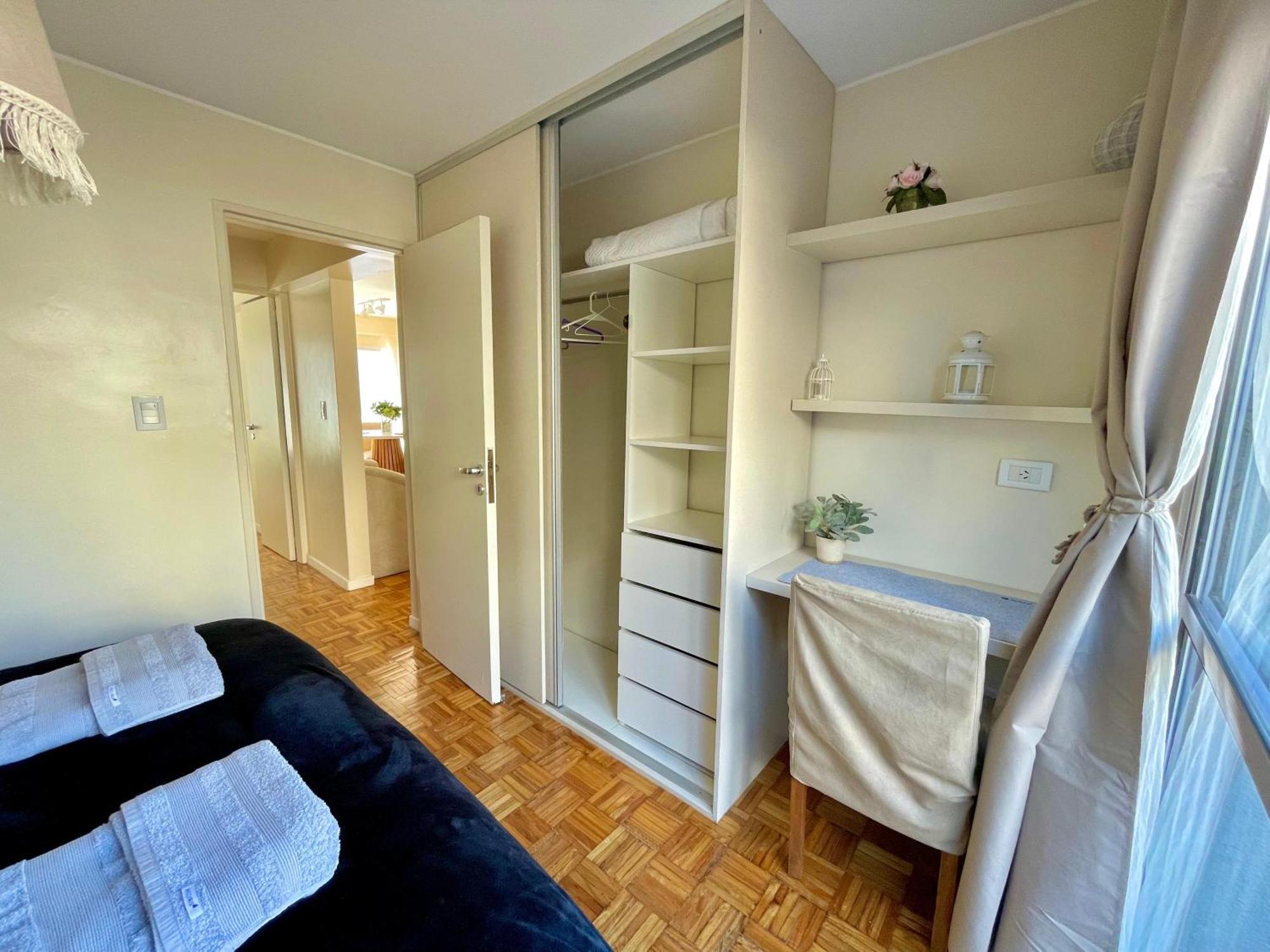 Depto Centrico En Mendoza, 3 Ambientes Con Terraza Balcon Wifi Alta Velocidad Lavanderia Cercano Aristides Y Parque General San Martin *